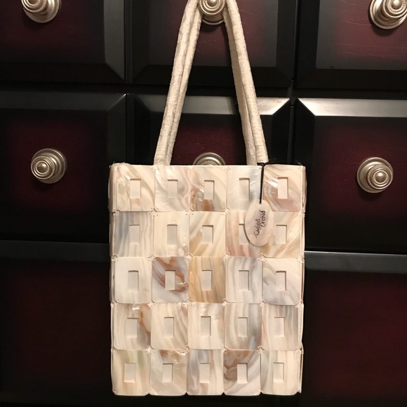 Large Mother of pearl handbag - Picture 5 of 8
